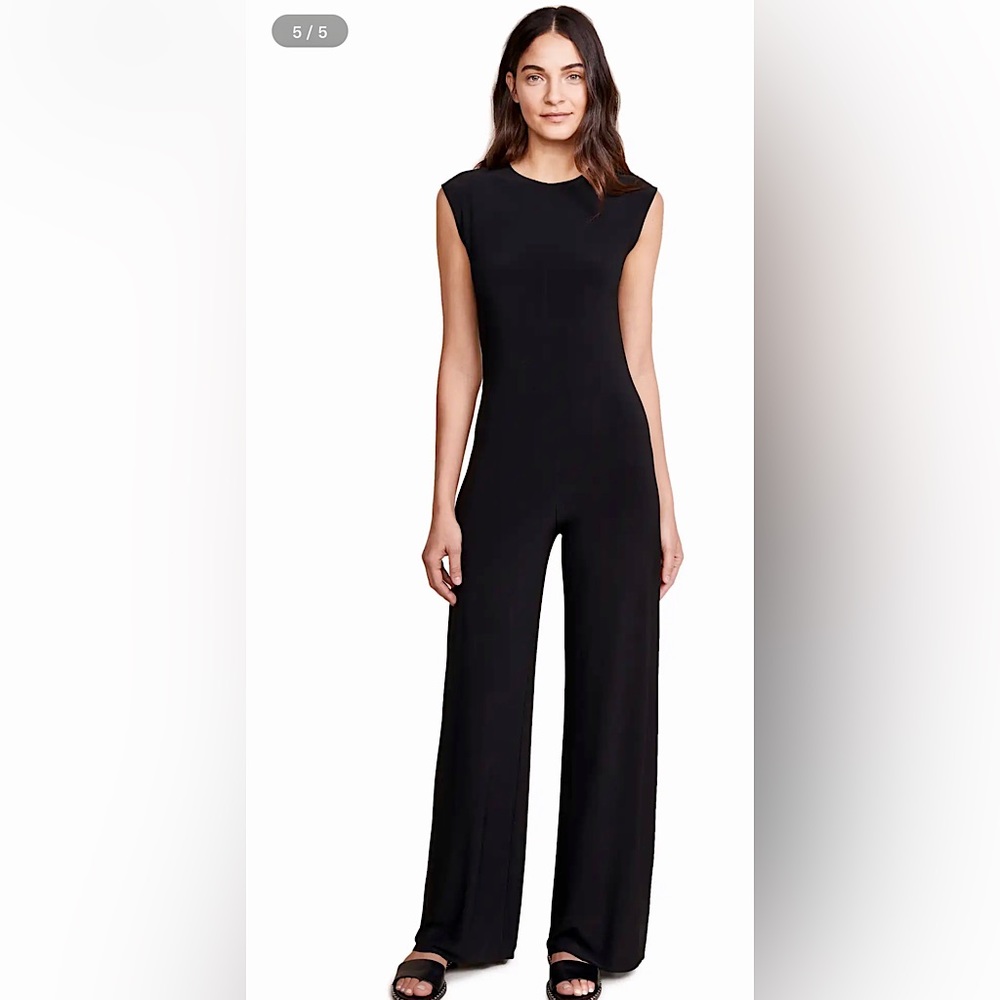 Norma Kamali
Kamali Kulture Sleeveless Jumpsuit - L